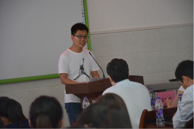 连锁1302班张智强同学代表毕业生发言