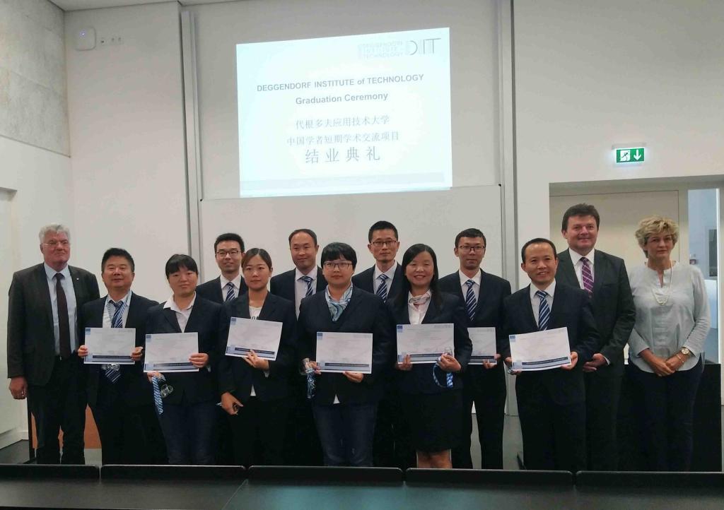 代跟多夫市市长接见